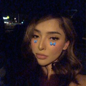 Meet your Posher, Adrianna